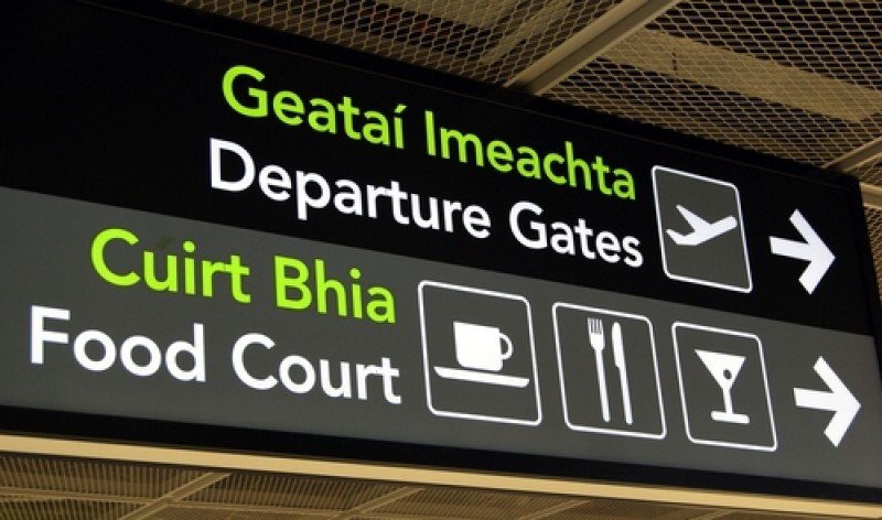 Indicaciones en un aeropuerto de Irlanda. #shu#