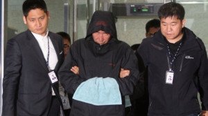 Detenido el capitán y dos oficiales del ferry que naufragó en Corea del Sur