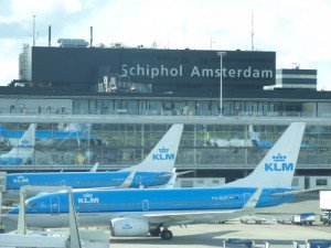 Países Bajos impugnará el fallo que le impide reducir vuelos en Ámsterdam