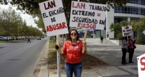 LAN reprograma o cancela 104 vuelos en Chile por huelga de tripulantes