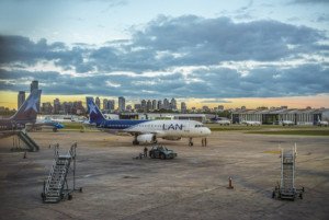 Aprueban nuevas tarifas para el uso de aeropuertos de Argentina
