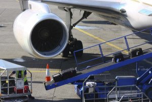 Ordenan detención de empleados de Aerohandling por abrir valijas en Aeroparque