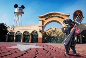 Disneyland París estrenará la atracción Ratatouille este verano