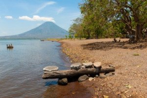 Nicaragua inaugura aeropuerto internacional en turística isla de Ometepe