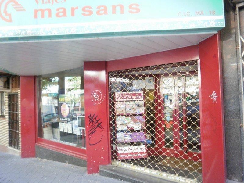 Oficina de Viajes Marsans cerrada tras la quiebra de la agencia, en 2010 (hoy es una oficina de Nautalia). 