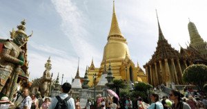 Las agencias promocionan Tailandia mientras Asuntos Exteriores recomienda no viajar