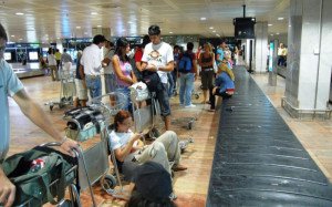 Huelga en Madrid-Barajas en las cintas transportadoras de equipaje  