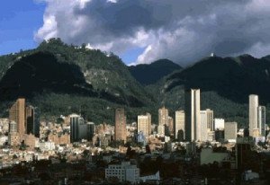 Agencias colombianas ven con optimismo eliminación de visados para EE.UU