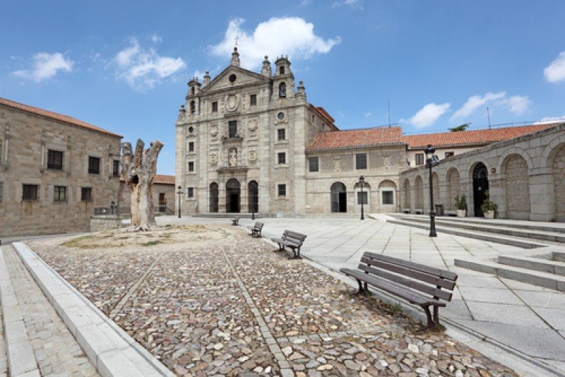 Convento de Santa Teresa en la ciudad de Ávila. #shu#