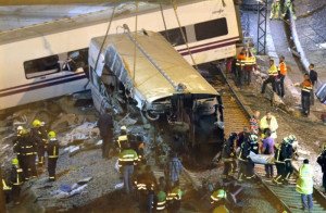 Víctimas del accidente de tren en Santiago denunciarán al Gobierno español