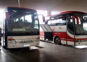 Empresas de autobuses refuerzan sus servicios ante la huelga en Renfe