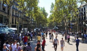 Moratoria de hoteles, restaurantes y souvenirs en las Ramblas de Barcelona