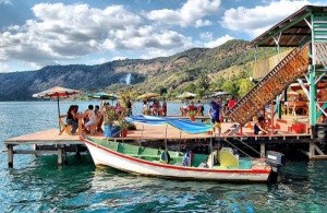 El Salvador celebra feria turística centroamericana