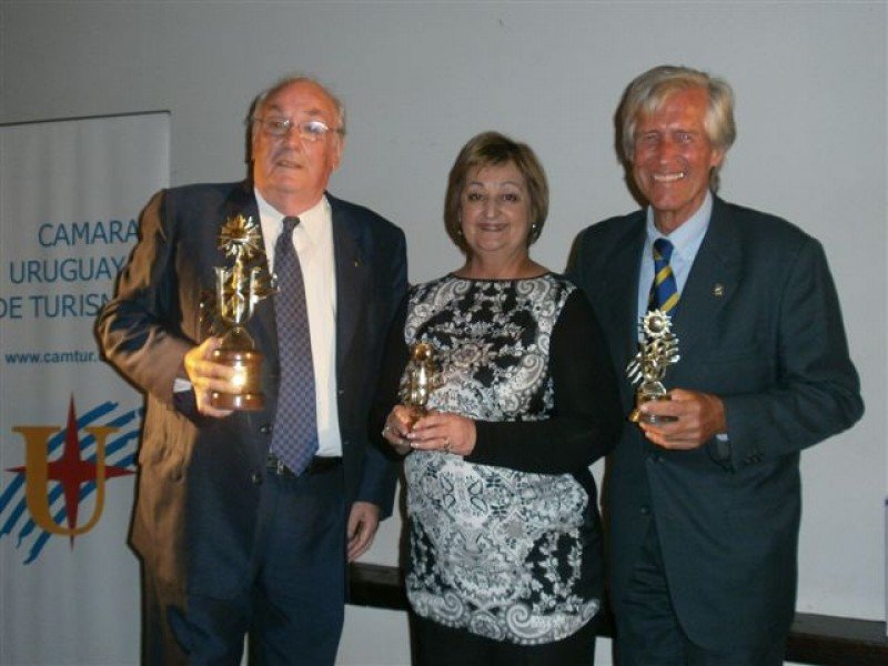 Walter Sobrero, Lialim Kechichián y Fernando Medina, distinguidos con los premios Sol 2014. Foto: Cipetur