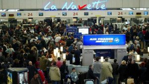 Los turoperadores franceses, desbordados por la huelga de Air France