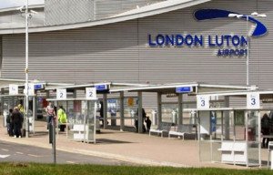 Aena se hace con el control del Aeropuerto de Londres-Luton