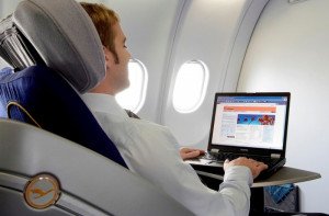 Permiten el uso de dispositivos electrónicos a bordo sin modo avión
