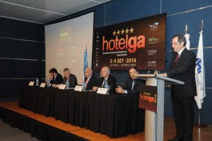 Hotelga abrió sus puertas con críticas al gobierno y la economía de Argentina