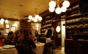 Recaudación de restaurantes en Argentina cae un 30% en los últimos tres meses