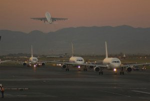 Declaran saturado el aeropuerto de Ciudad de México