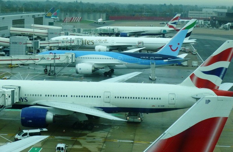 Aviones en el aeropuerto de Gatwick, Londres.