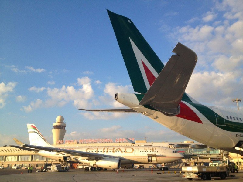 Alitalia  recorta 1.000 puestos de trabajo dentro del acuerdo con Etihad 