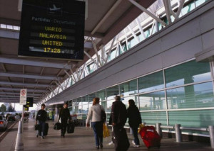 Caen un 4% los pasajeros de vuelos internacionales en Argentina