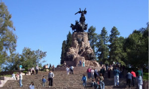 Fin de semana largo en Chile impactará en el turismo de Mendoza