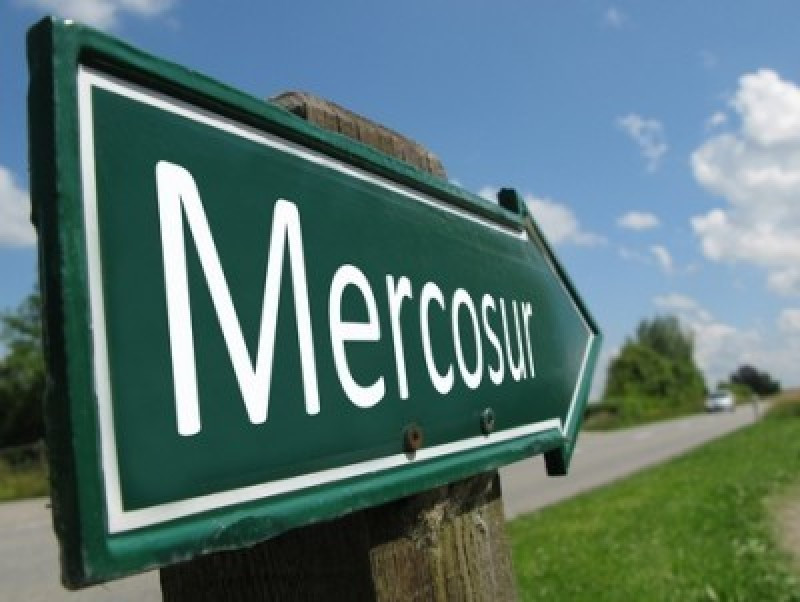 Países del Mercosur discuten programas turísticos integrados. #shu#