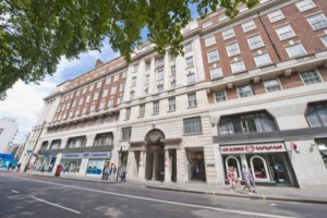 Al menos 14 heridos por una explosión de gas en un hotel de Londres  