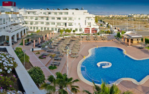 La juez ve delito en la negativa del hotel de Almería a alojar a jóvenes con síndrome de down