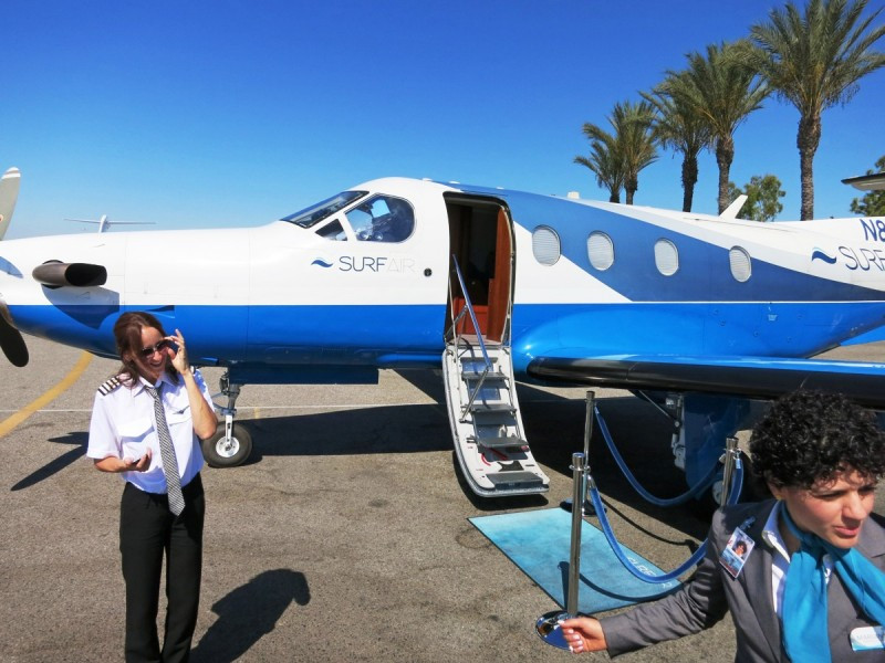 La aerolínea estadounidense Surf Air, con base en California, es la pionera del concepto.