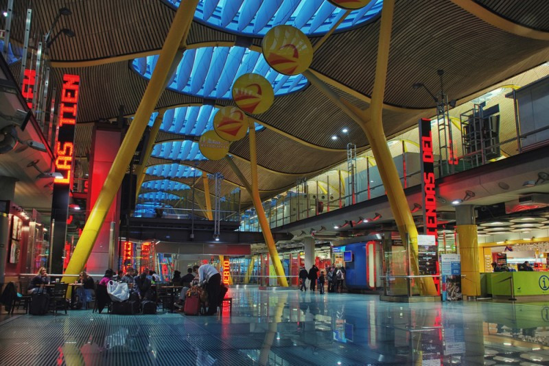 El Aeropuerto Adolfo Suárez-Madrid Barajas operará más de 6.600 vuelos. #shu#