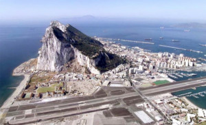 España bloquea la entrada de Gibraltar al cielo único europeo