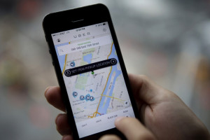 Cataluña impone 56 multas a Uber y sus coductores