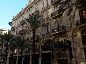 Cierran tres hoteles emblemáticos en Granada, Ibiza y Valencia