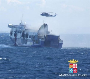 Aumentan a once los fallecidos por el incendio en el ferry Norman Atlantic