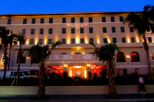 El primer gran hotel de lujo del Caribe reabre en Puerto Rico