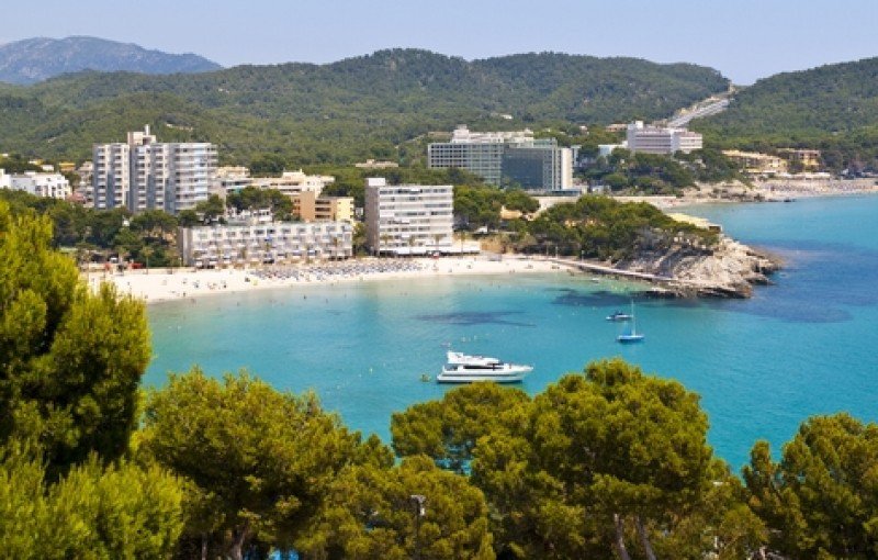 Baleares fue el principal destino de la inversión hotelera con 22% del monto total. #shu#