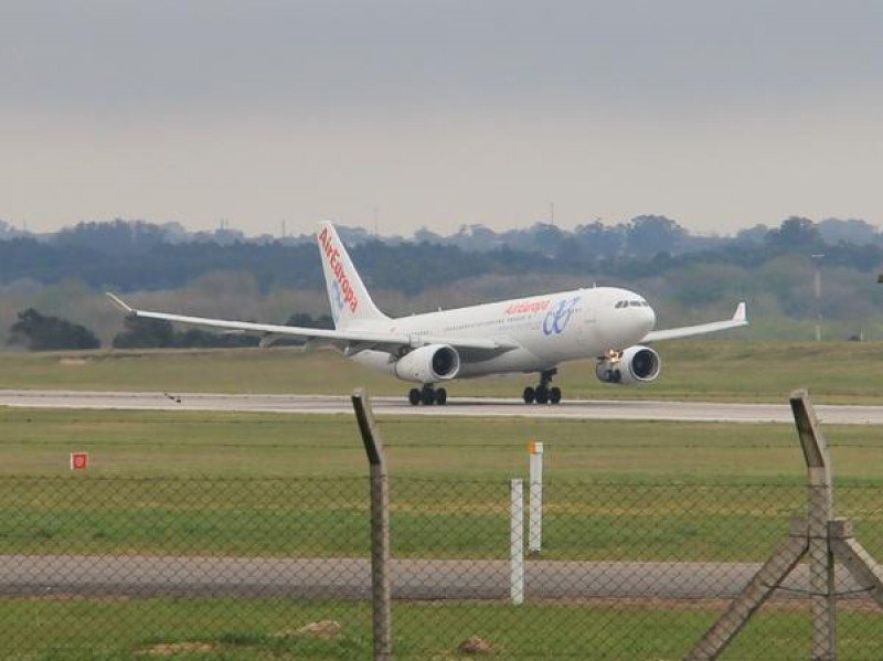 El actual Airbus A330-200 que opera en Montevideo podría ser sustituido por el primer Boeing 787 de la compañía.