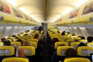 La UE autoriza a Ryanair a bloquear a los comparadores de vuelos
