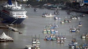 Crucero bloqueado por pescadores vuelve a Rio y cancela viaje a Montevideo y Buenos Aires