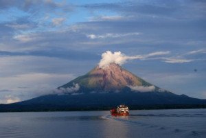 Suspenden viajes en barco a isla turística en Gran Lago de Nicaragua