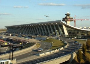 EEUU aumenta seguridad en aeropuertos tras ataque en Francia