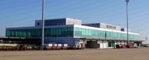 Agencias de viajes se organizan para aprovechar el aeropuerto de Valladolid tras el fiasco de Just Fly 