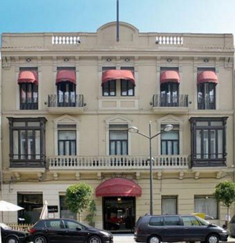 El Casual Hotel Cónsul del Mar, con 62 habitaciones, está situado a 300 metros de la Ciudad de las Artes y las Ciencias.