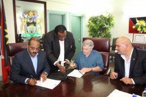 Polémica por la inversión millonaria de Robert De Niro en Antigua y Barbuda