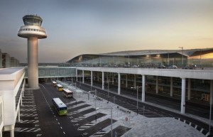 El Aeropuerto de Barcelona-El Prat trabaja en la captación de rutas directas con Japón