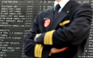 Los pilotos de Lufthansa extienden la huelga a vuelos de largo radio  