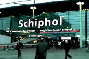 El Aeropuerto de Schiphol cancela todos sus vuelos por un apagón